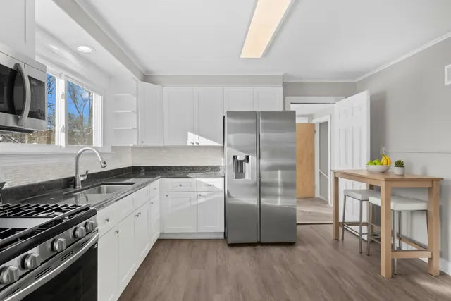 $449,000 | 5604 South Madison Avenue, Countryside, IL 60525