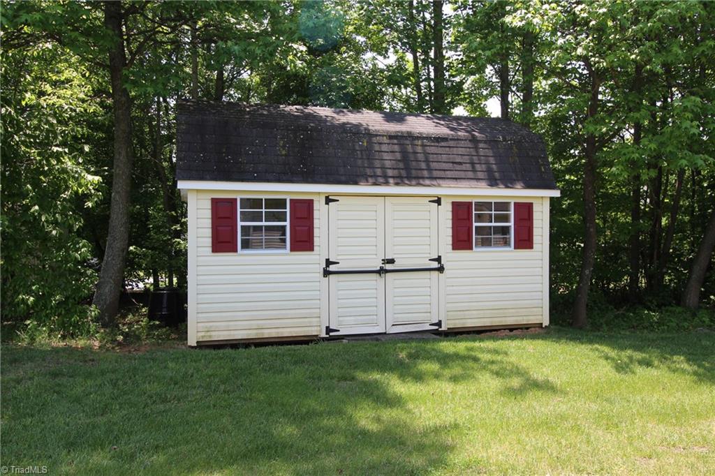 6931 Channel Forest Road Belews Creek, NC 27009 - Photo 22 of 23 Gallery Image 22