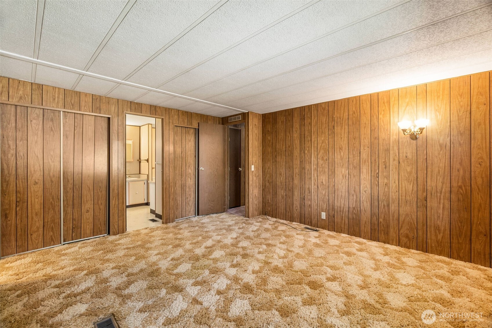 958 Tipsoo Loop South Rainier, WA 98576 - Photo 15 of 38