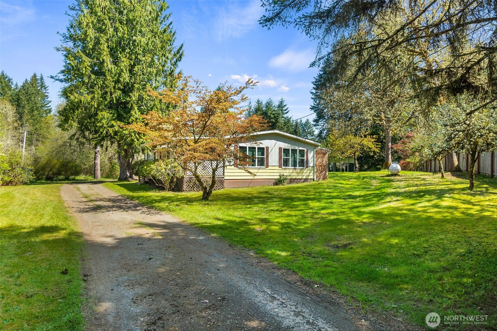 958 Tipsoo Loop South Rainier, WA 98576 - Photo 24 of 38