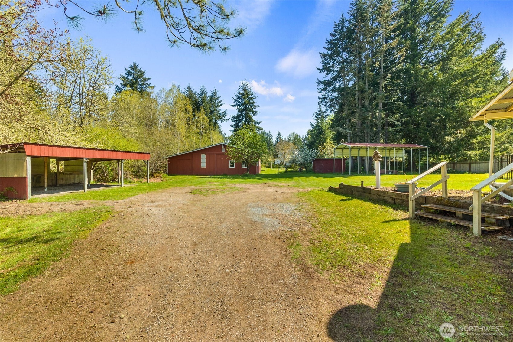 958 Tipsoo Loop South Rainier, WA 98576 - Photo 27 of 38