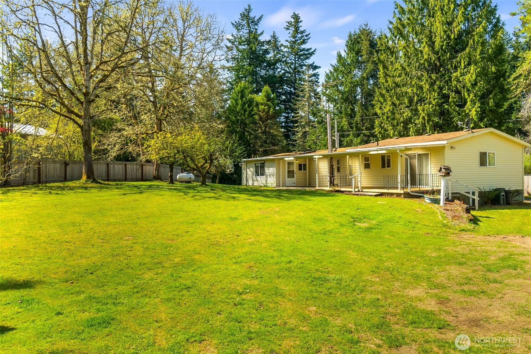 958 Tipsoo Loop South Rainier, WA 98576 - Photo 29 of 38