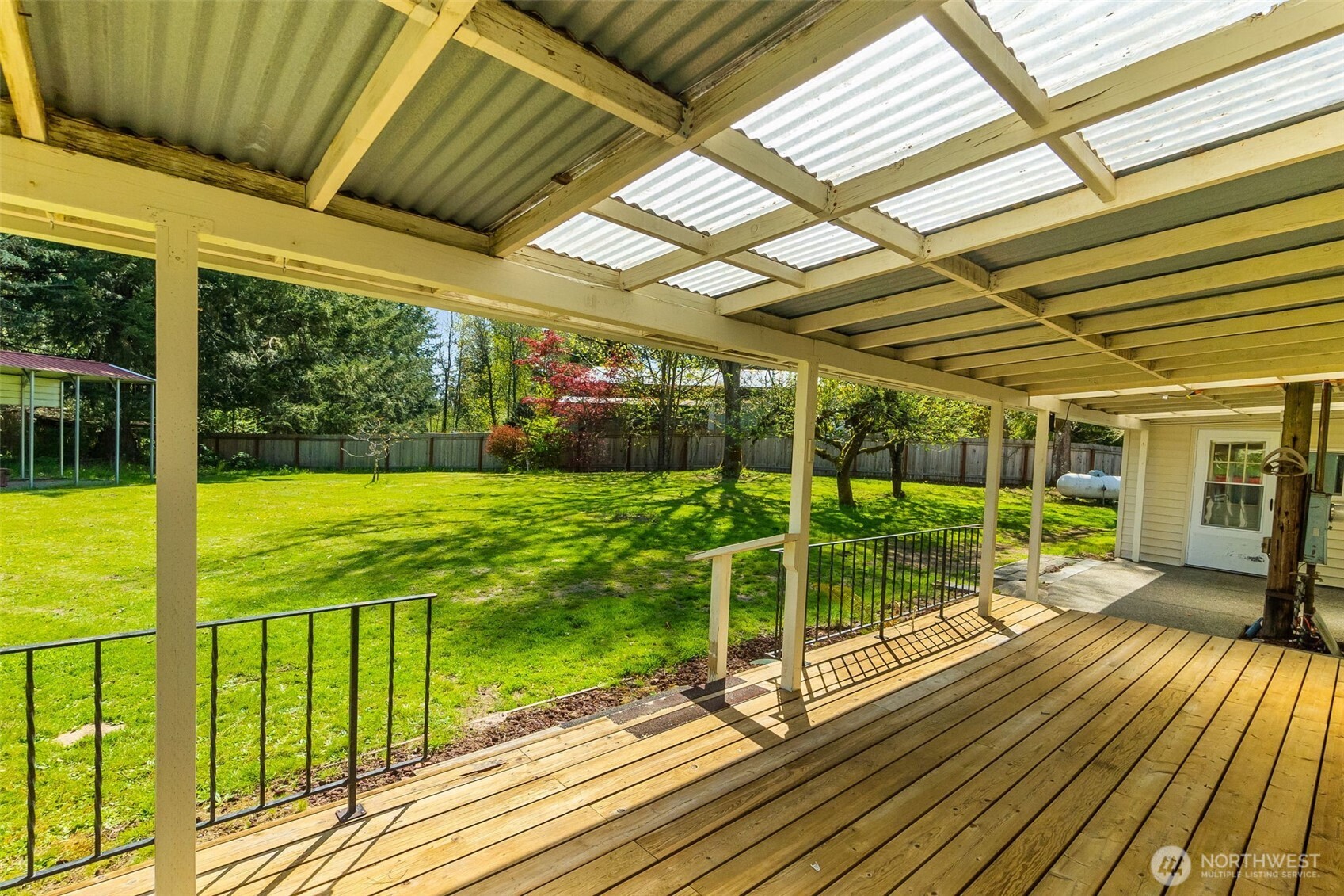 958 Tipsoo Loop South Rainier, WA 98576 - Photo 30 of 38