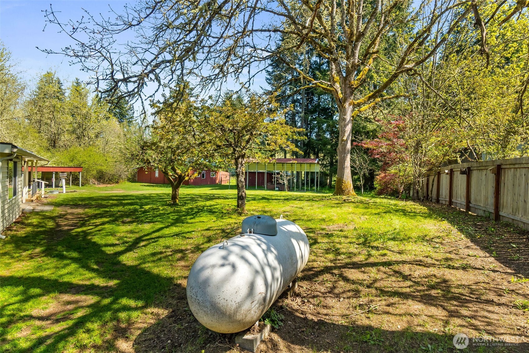 958 Tipsoo Loop South Rainier, WA 98576 - Photo 36 of 38