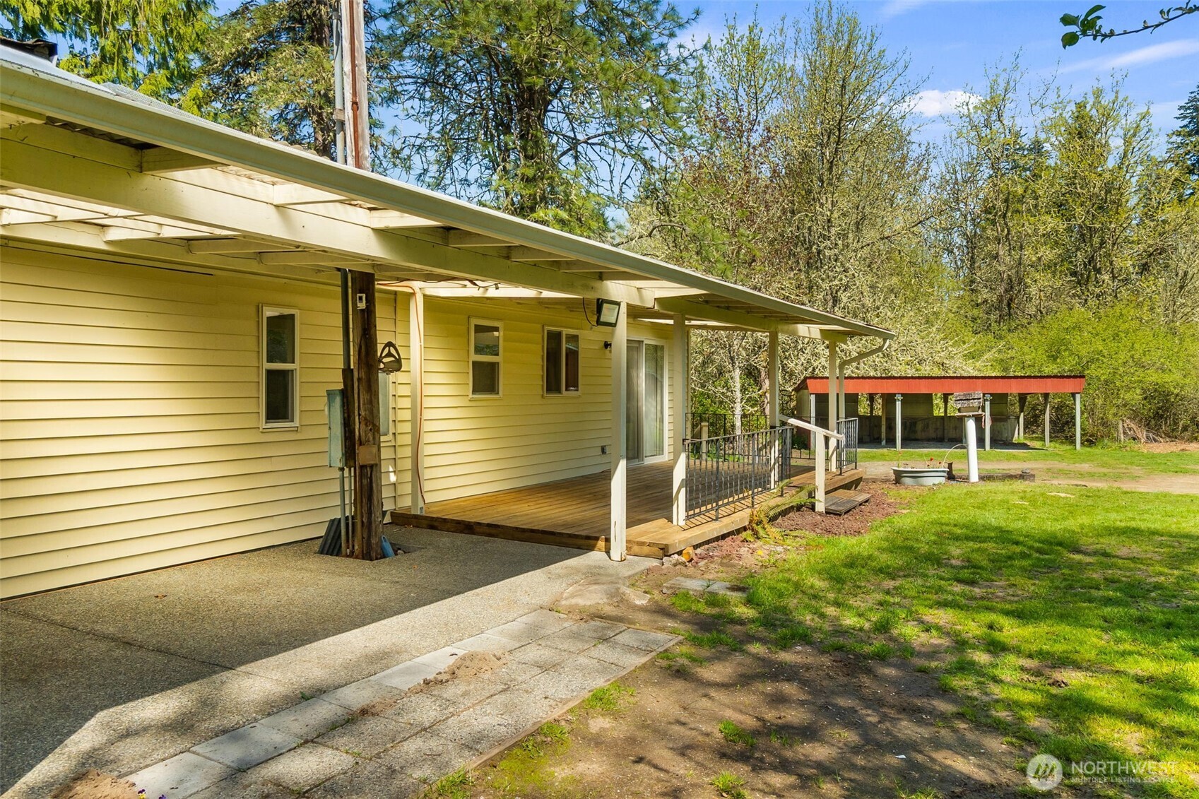 958 Tipsoo Loop South Rainier, WA 98576 - Photo 37 of 38