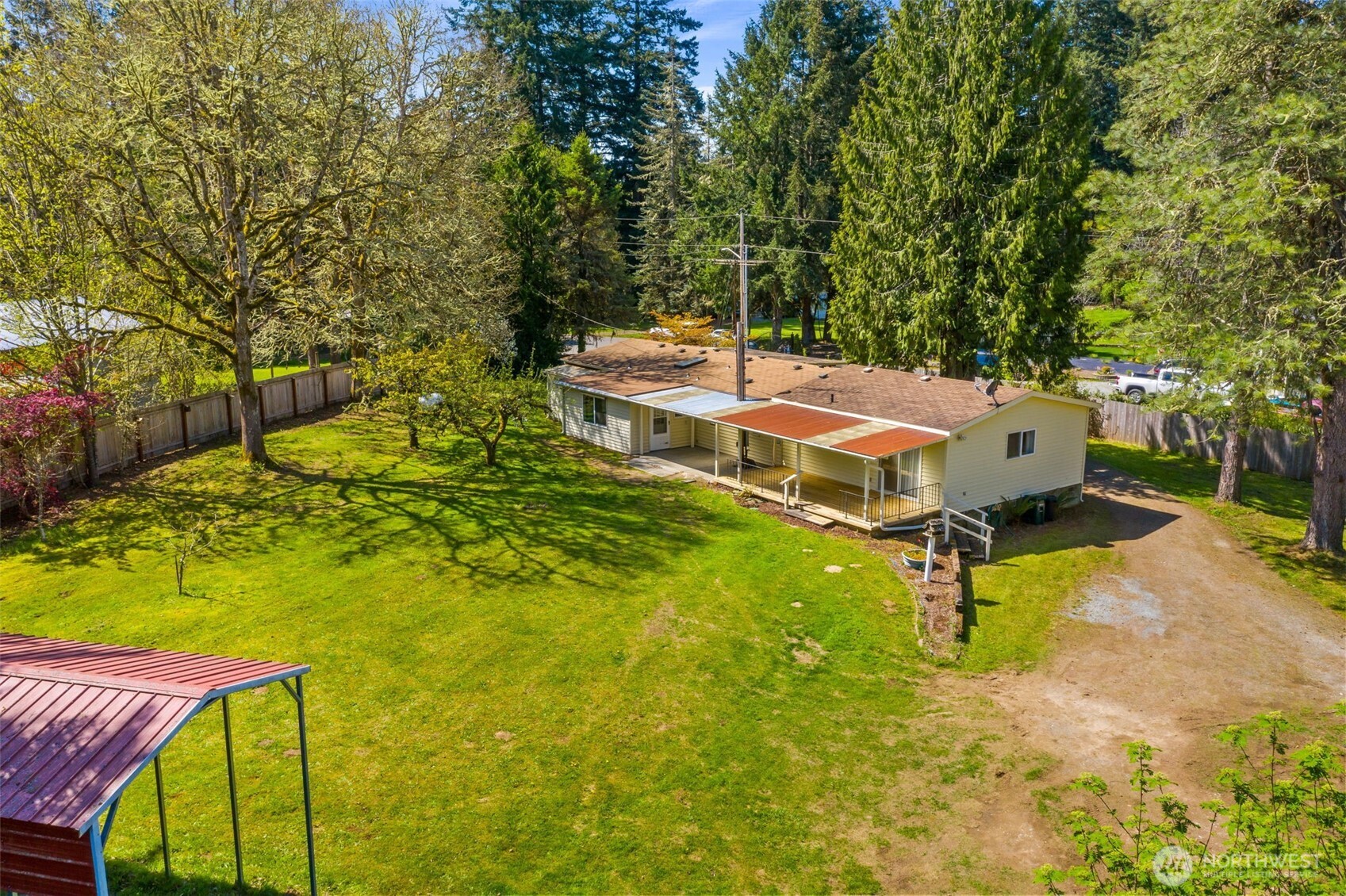 958 Tipsoo Loop South Rainier, WA 98576 - Photo 7 of 38