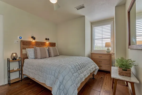 $5,249,000 | 22 East Shore Drive, The Woodlands, TX 77380