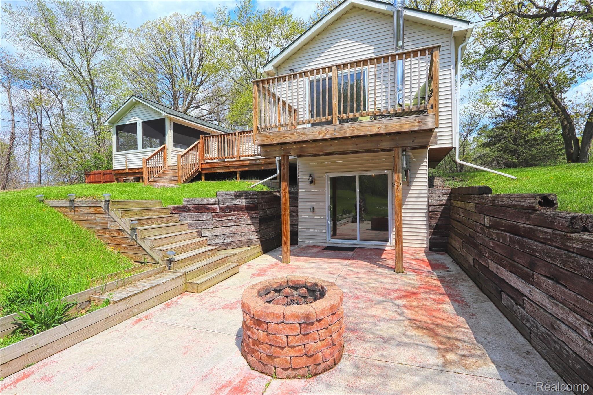 3327 Fisher Road Howell, MI 48855 - Photo 1 of 66 IMG_0371_InPixio.jpg