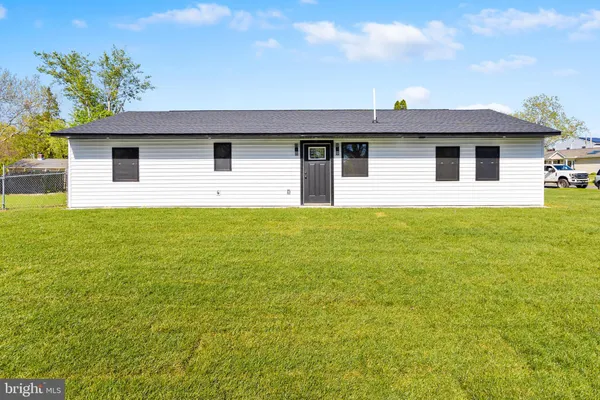 $439,900 | 30 Orangewood Drive, Levittown, PA 19057