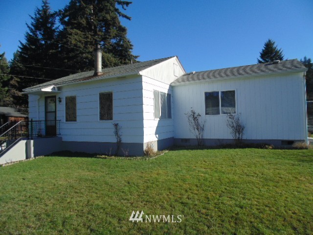 1314 West Pollow Road Port Angeles, WA 98363 - Photo 1 of 10 Gallery Image 1