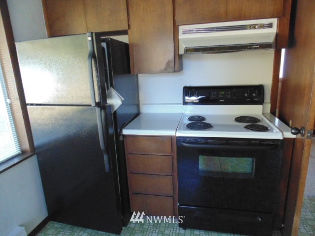 1314 West Pollow Road Port Angeles, WA 98363 - Photo 6 of 10 Gallery Image 6