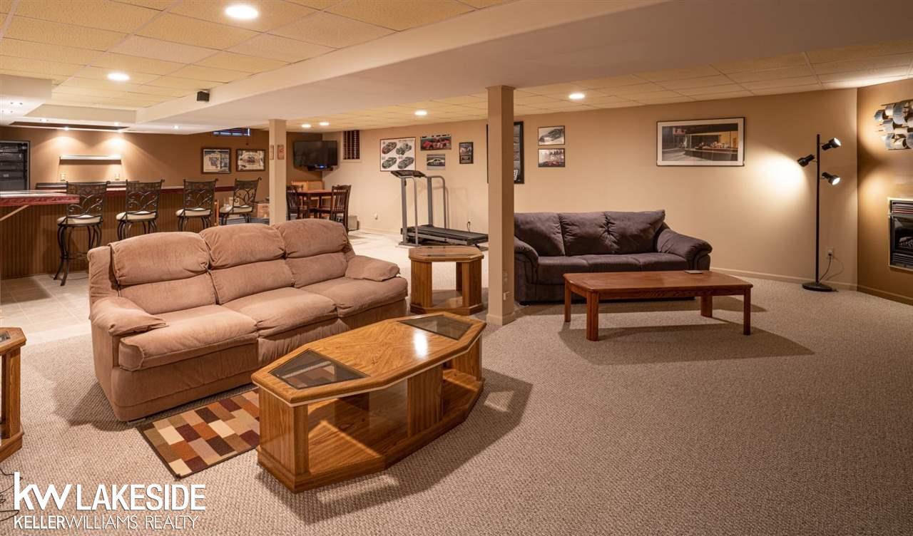 534 Slumber Lane Rochester Hills, MI 48307 - Photo 16 of 36