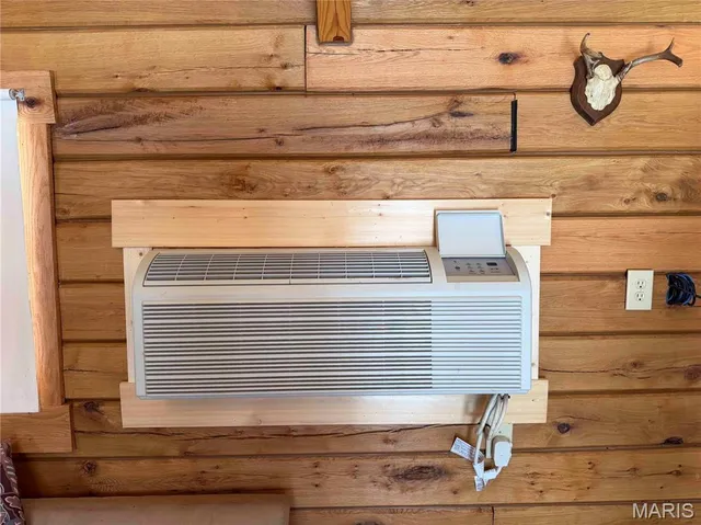 $1 | 12328 Top Ozark Road, Belgrade, MO 63622