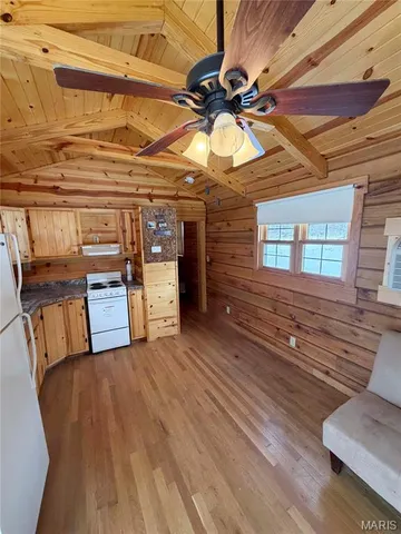 $1 | 12328 Top Ozark Road, Belgrade, MO 63622