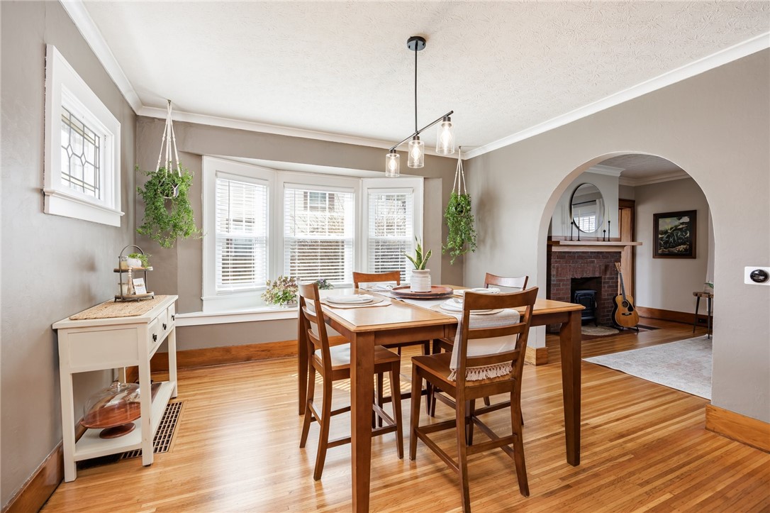 305 Hurstbourne Road Irondequoit, NY 14609 - Photo 7 of 22