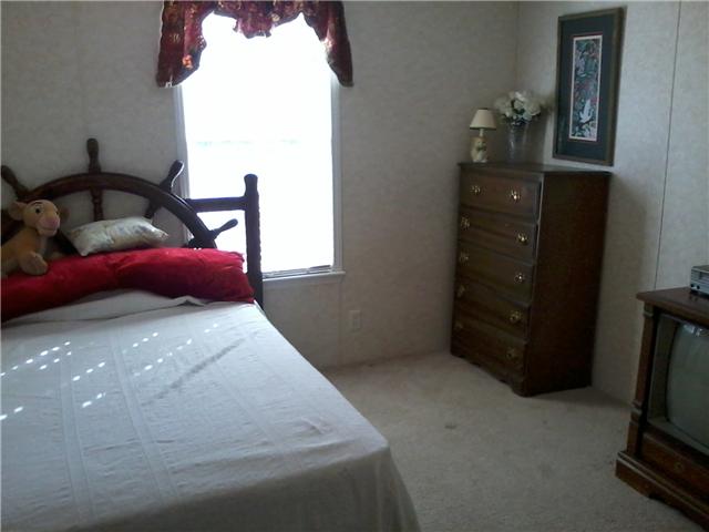 70 Ballenger Road Carthage, TN 37030 - Photo 10 of 11 One of the spare bedrooms
