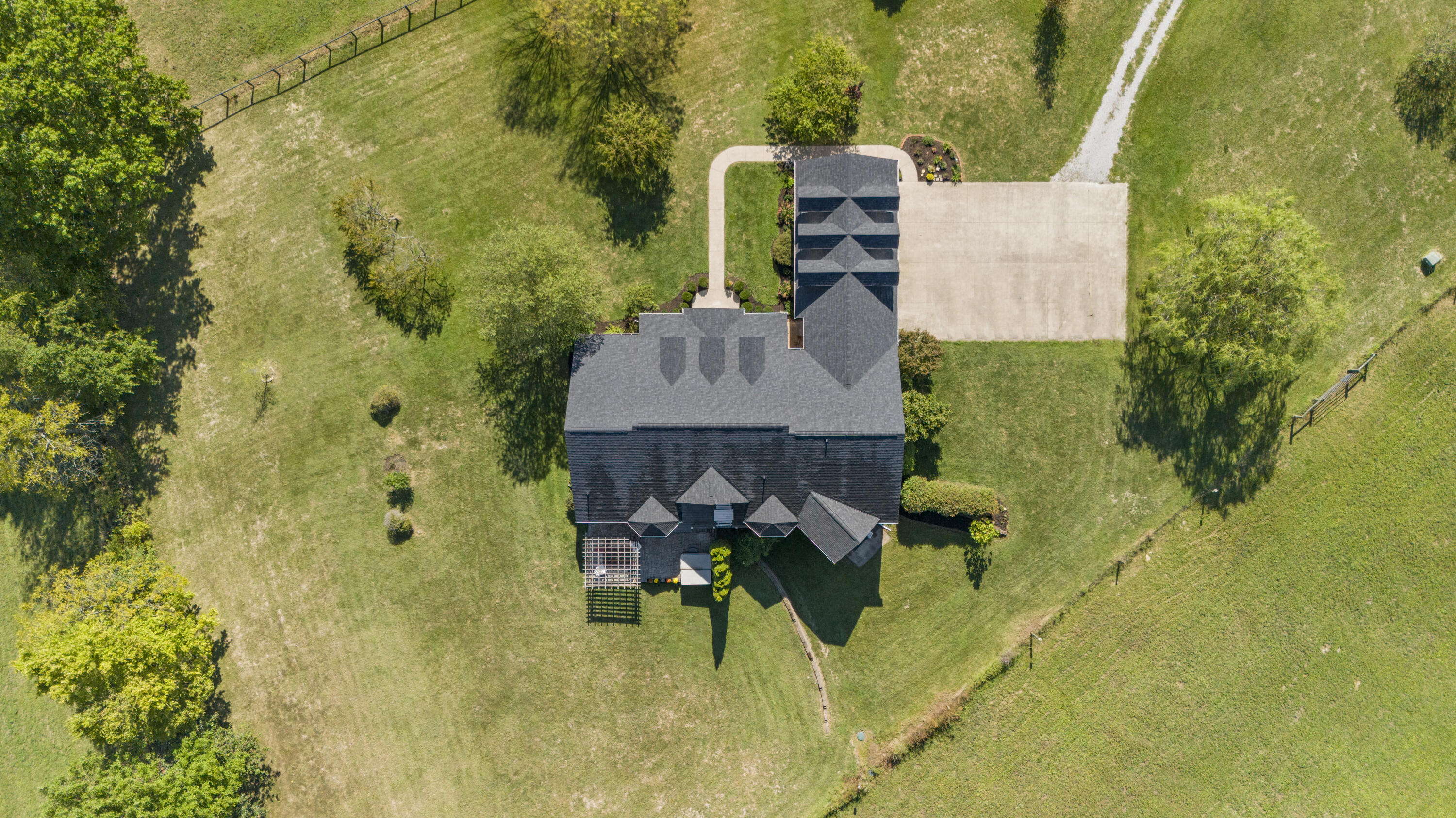 788 Locust Fork Road Stamping Ground, KY 40379 - Photo 3 of 73 DJI_20240918110837_0003_D