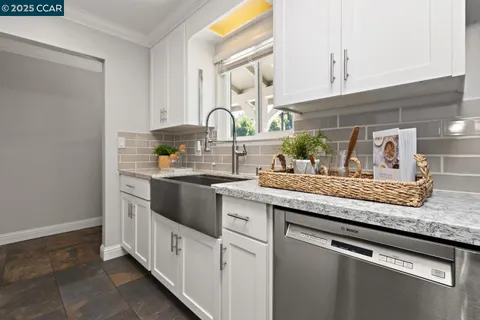 $1,065,000 | 1381 Rosal Lane, Concord, CA 94521