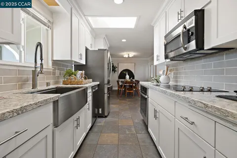 $1,065,000 | 1381 Rosal Lane, Concord, CA 94521