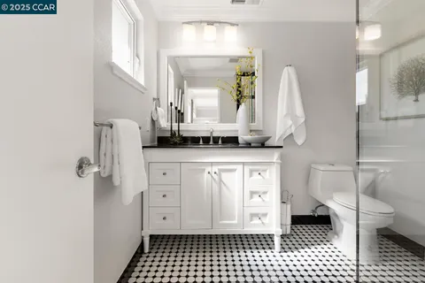 $1,065,000 | 1381 Rosal Lane, Concord, CA 94521