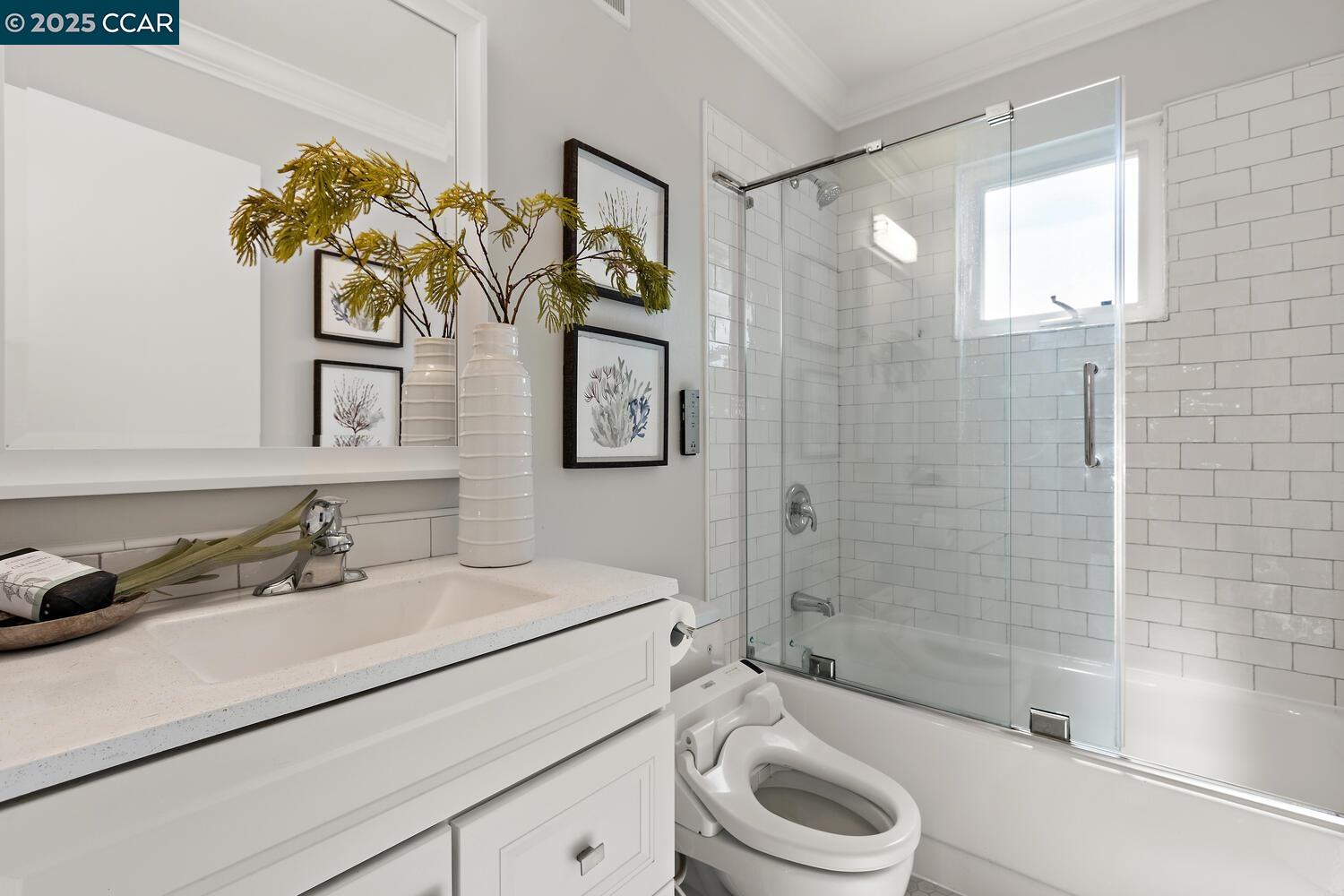 1381 Rosal Lane Concord, CA 94521 - Photo 24 of 48