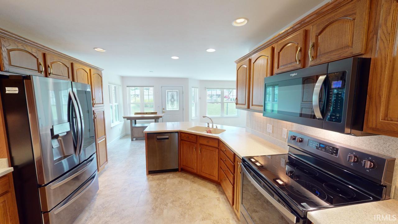 4160 Timberpoint Court Jasper, IN 47546 - Photo 10 of 25 Gallery Image 10
