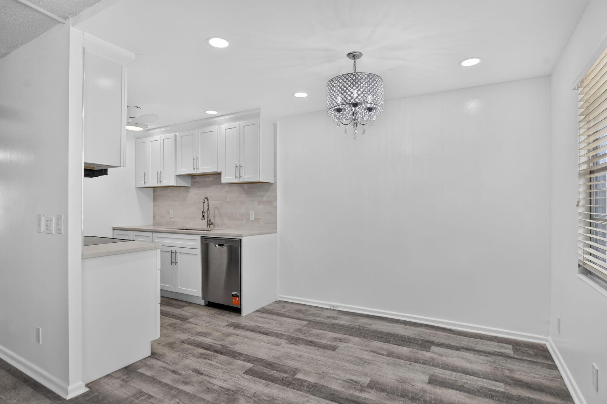 3045 Cornwall C Boca Raton, FL 33434 - Photo 6 of 54 7-web-or-mls-DSC_5963