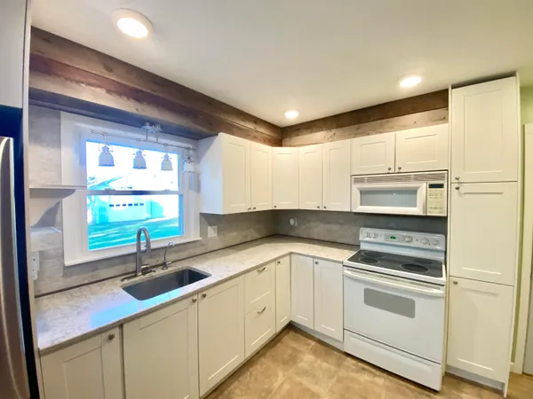 $279,999 | 3135 Watkins Road, Battle Creek, MI 49015