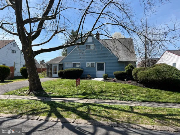 $2,900 | 15 Catalpa Lane, Levittown, PA 19055