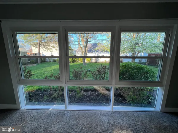 $2,900 | 15 Catalpa Lane, Levittown, PA 19055