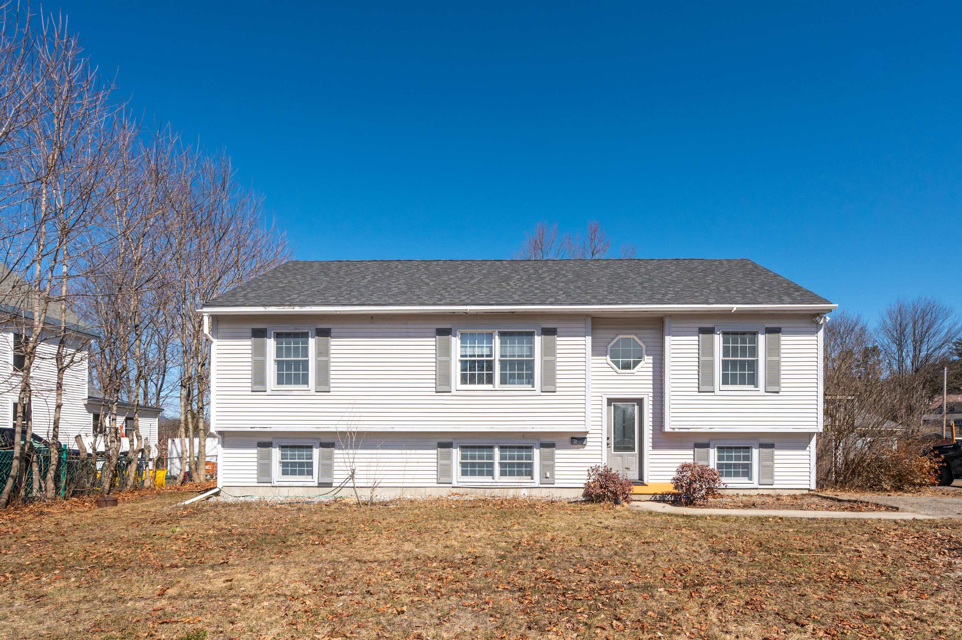 31 Oak Street Newport, NH 03773 - Photo 1 of 47