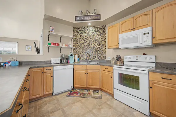 $375,000 | 31 Oak Street, Newport, NH 03773