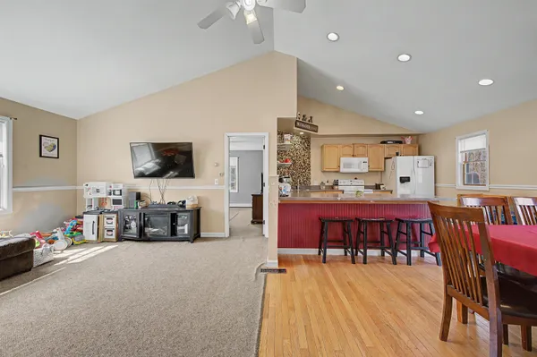 $375,000 | 31 Oak Street, Newport, NH 03773