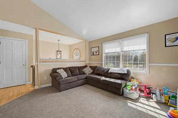 $375,000 | 31 Oak Street, Newport, NH 03773