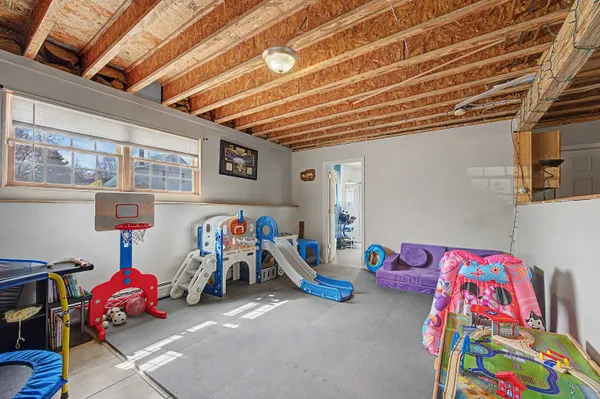 $375,000 | 31 Oak Street, Newport, NH 03773