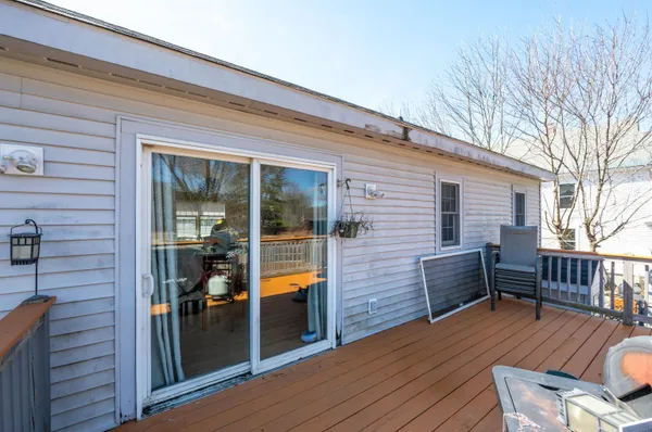 $375,000 | 31 Oak Street, Newport, NH 03773