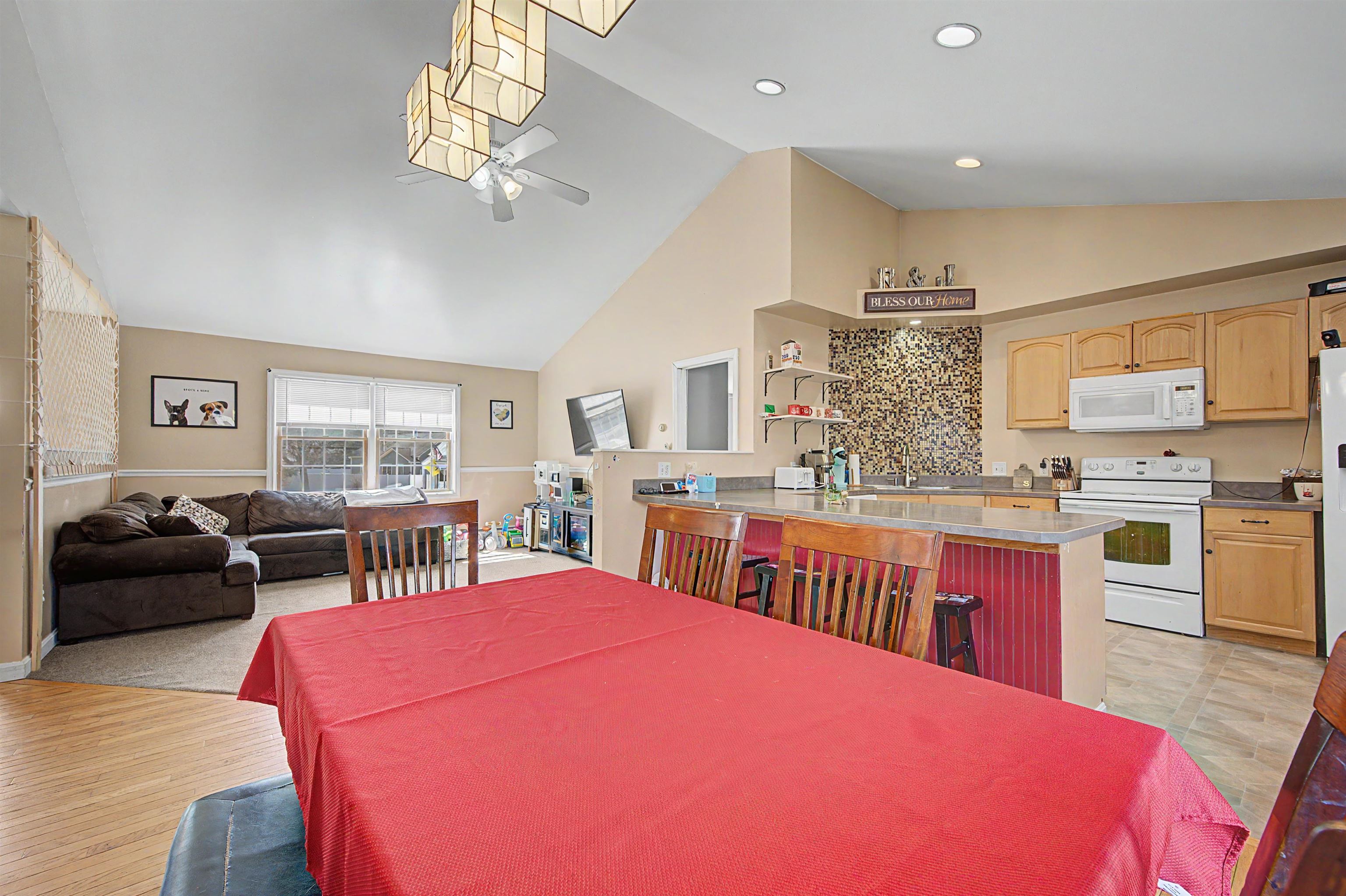 31 Oak Street Newport, NH 03773 - Photo 7 of 47