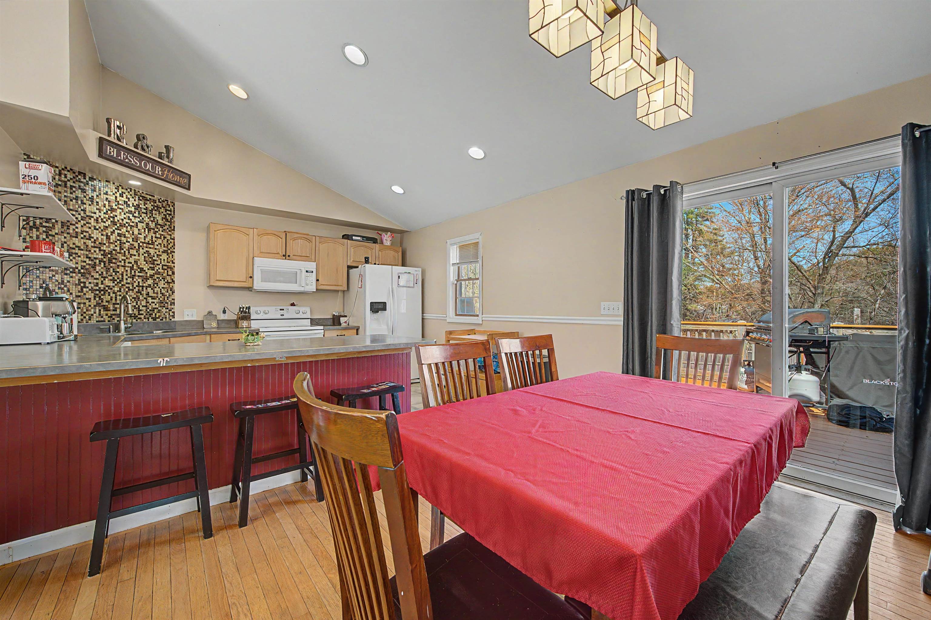 31 Oak Street Newport, NH 03773 - Photo 8 of 47