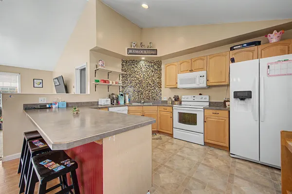 $375,000 | 31 Oak Street, Newport, NH 03773