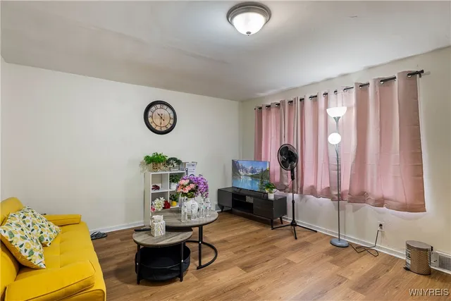 $99,000 | 1004 19th Street, Niagara Falls, NY 14301