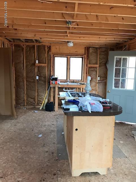 9055 Riverside Drive Manistee, MI 49660 - Photo 5 of 10 IMG_0090