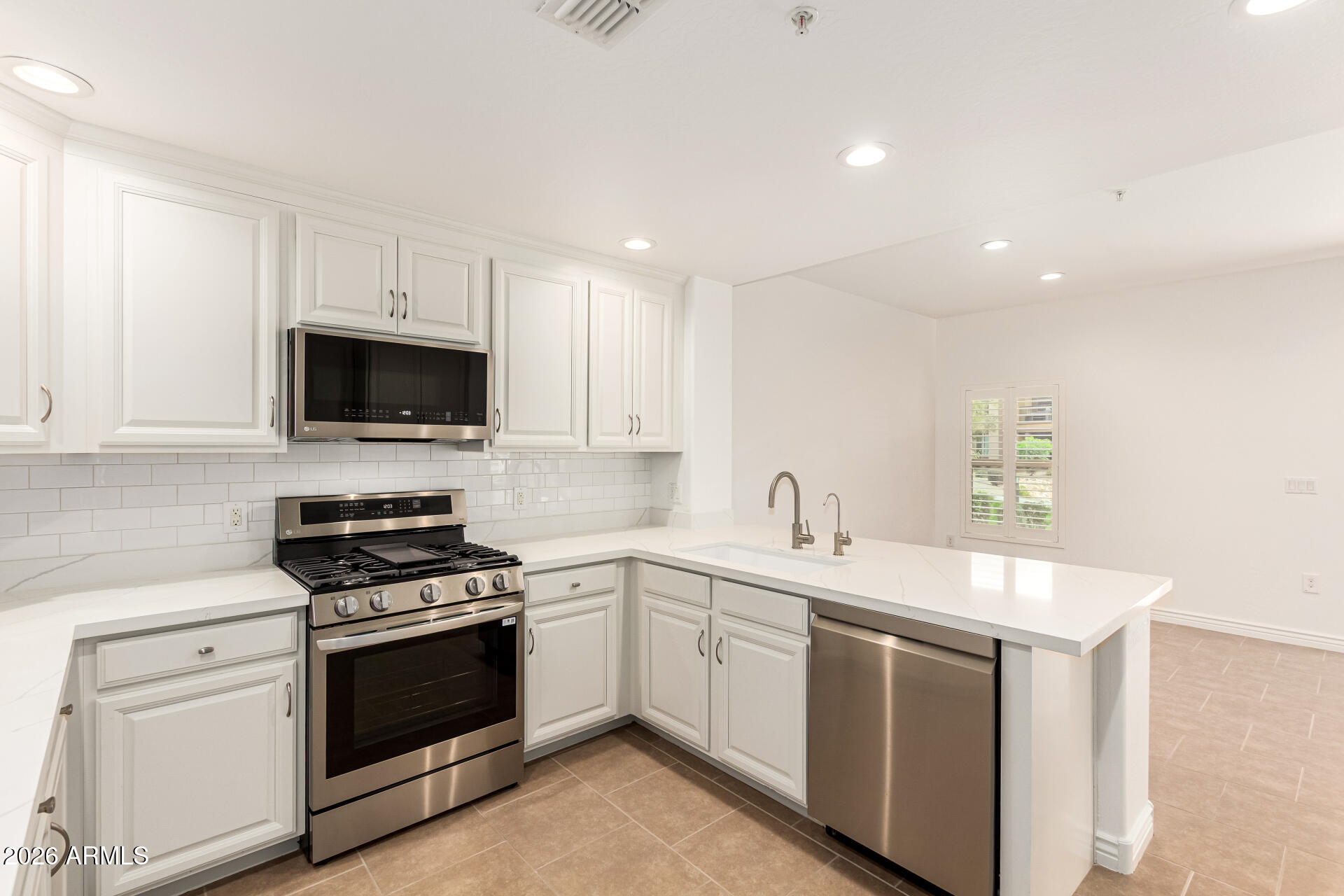 2425 West Bronco Butte Trail, Unit 1040 Phoenix, AZ 85085 - Photo 16 of 46 15-Bronco Butte