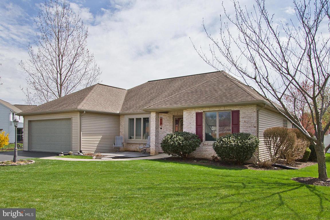 676 Laurel Avenue Lititz, PA 17543 - Photo 2 of 53
