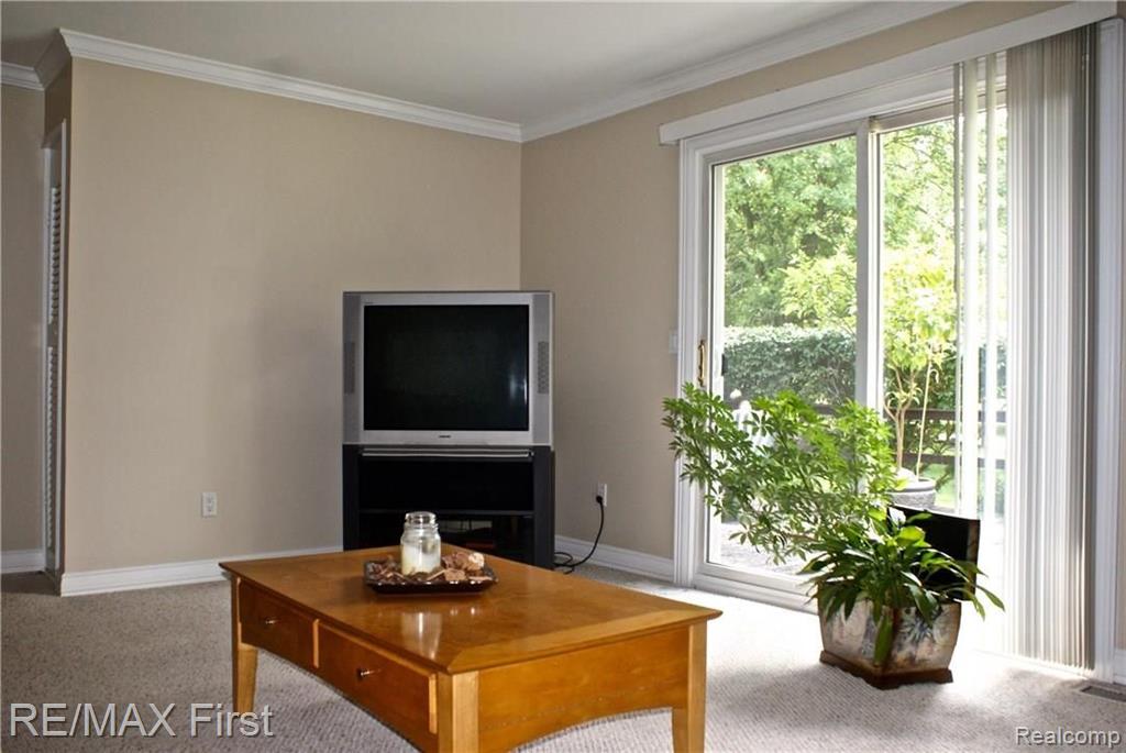 1399 West Fairview Lane Rochester Hills, MI 48306 - Photo 16 of 46
