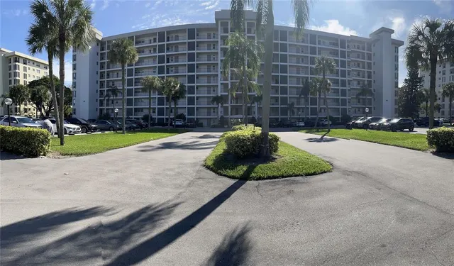 $260,000 | 3100 North Palm Aire Drive, Unit 401, Pompano Beach, FL 33069