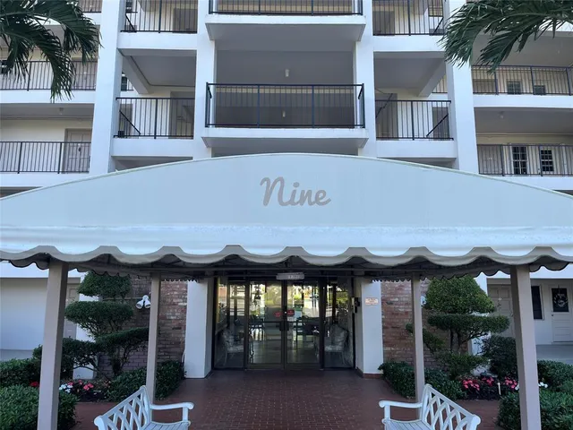 $260,000 | 3100 North Palm Aire Drive, Unit 401, Pompano Beach, FL 33069