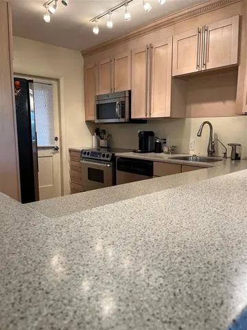 $260,000 | 3100 North Palm Aire Drive, Unit 401, Pompano Beach, FL 33069