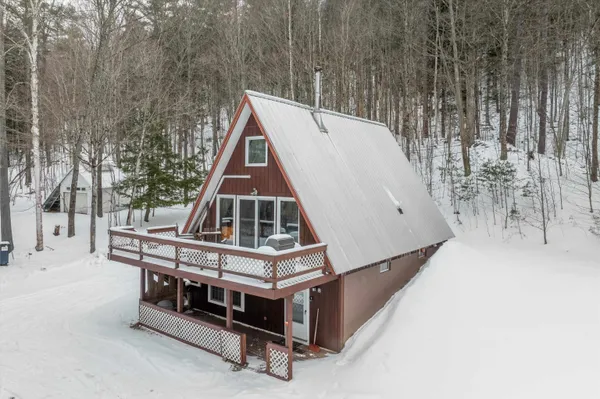$490,000 | 400 East Lake Road, Ludlow, VT 05149