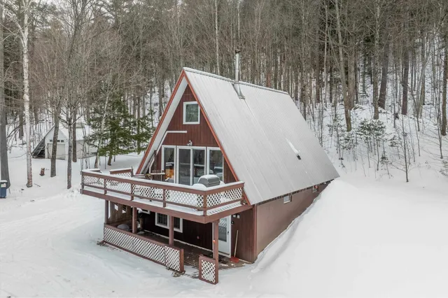 $535,000 | 400 East Lake Road, Ludlow, VT 05149