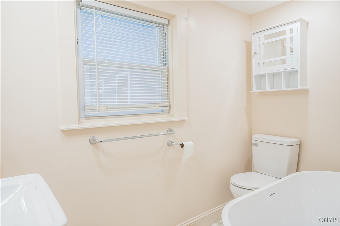 231 South Willow Street Oneida, NY 13421 - Photo 21 of 38